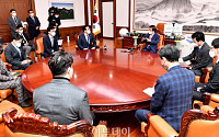 [포토] 민주당 신임 원내대표단 예방받은 박병석 의장
