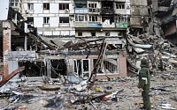 우크라 ‘군인 항복’ “확인 안돼”…러시아 ‘모스크바호 폭발’ “단순 사고”