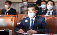[포토] '검찰수사권 폐지' 관련 입장밝히는 김오수 총장