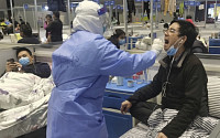 중국 상하이, 중증환자 하루 새 세 배 급증…사망자도 25명으로 늘어