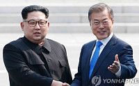 남북정상, 문대통령 퇴임 앞두고 친서…김정은 “민족 대의 위한 마음 높이 평가”