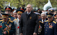 목숨 건 반기...“푸틴, 무의미한 전쟁으로 러시아 수렁 빠트려”