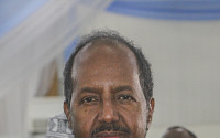 5년 전 실각한 모하무드, 소말리아 재집권...인플레·테러 등 과제 산적