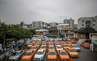'코로나19 피해' 택시·버스기사에 이달 중 '300만원' 지급