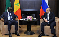 푸틴, 세네갈 대통령과 회담...“아프리카 곡물 수출 완화 의지 밝혀”