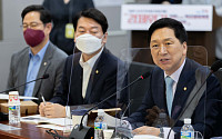 [포토] 인사말하는 김기현 의원