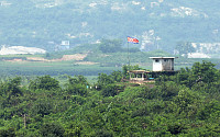 [포토] 판문점 3초소에서 바라본 북한군 초소