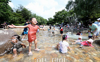 [내일 날씨] 서울 낮 최고 33도 무더위…오후 한 때 곳곳 소나기