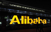 중국 IT 기업 전성시대 끝나나…알리바바·텐센트, 사상 첫 매출 감소 직면