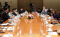 [포토] 김진표 국회의장과 회담가진 낸시 펠로시 의장