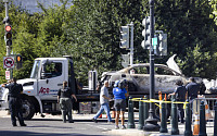 미 국회의사당 돌진 차량 테러...1명 사망