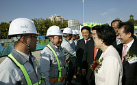 韓총리,  카자흐스탄 '우림애플타운'복합단지 방문