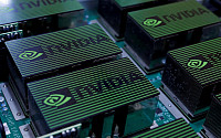 엔비디아, 대중국 AI 칩 수출 제한 여파에 주가 추락