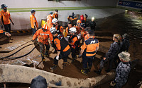 포항 지하주차장 남성 이어 여성 추가 구조…실종자 2명째 구조