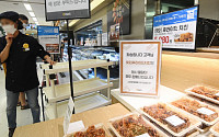 미국인의 눈에 비친 소울푸드‘치킨’, 반값에 한국인들 ‘오픈런’