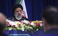 이란 대통령, ‘히잡 의문사’에 유감 표명