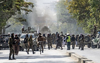 아프간서 자살폭탄 테러로 최소 19명 사망...대부분 젊은 여성