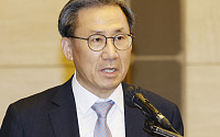 [포토] 'K-제약바이오포럼 2022'에서 인사말하는 김덕헌 이투데이 대표이사