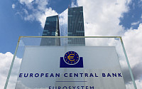 ECB, 두달 연속 자이언트스텝…금리 0.75%p 인상