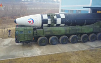 북한 발사 ‘ICBM 최신형’, 2단 분리 후 비행 실패한 듯
