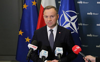 폴란드 대통령 “미사일 발사 주체 모른다”