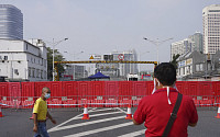 중국, 다시 ‘제로 코로나’ 수렁 빠지나…상하이, 외부인 공공장소 출입 금지