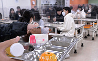 [포토] '학교비정규직노조 파업, 점심은 샌드위치'