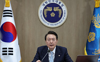 尹, 화물연대 관계장관대책회의 주재…“정유·철강 업무개시명령”