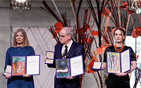 노벨 평화상 수상자들, 한목소리로 푸틴 규탄