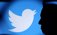 머스크, 두달만에 트위터 새 투자자 물색…재정난 겪나
