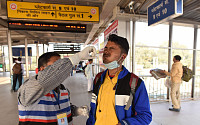 인도, 한국 등 5개국 여행객에 코로나 검사 의무화