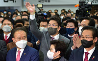 與 송파을 신년회 당권주자 총출동...눈치싸움