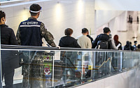 중국, 자국 입국자 코로나19 방역 강화에 '상응조치' 경고