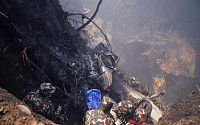 네팔서 한국인 등 탑승한 항공기 추락… &quot;68명 이상 사망&quot;