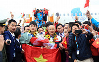 ‘베트남 영웅’ 박항서, 비즈니스 평생 무료 항공권 받았다