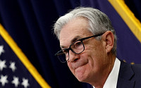 올해 첫 FOMC 앞두고...파월 연준 의장, 코로나 확진