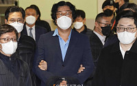 검찰, '쌍방울 비리 의혹' 김성태 전 회장 구속기소