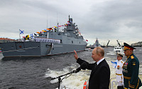 미국, 자국 해안 인근서 러시아 핵 잠수함 활동 경계