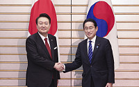 尹-기시다, 셔틀외교 복원 선언…북한 ICBM 거론하며 안보협력 강조