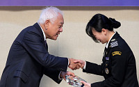 김한길, 서해수호 55용사 자녀들과 간담회…&quot;영웅과 참전용사의 희생 존경&quot;
