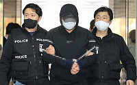 '강남 강도살인' 3인조 법원 출석…오후 구속영장 발부 결정