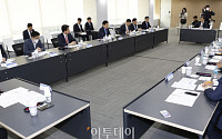 [포토] 벤처기업 만난 김주현 금융위원장