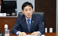 김주현 금융위원장 “기업구조혁신펀드, 2027년까지 최대 4조 신규 조성”