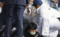 [속보] 기시다 일본 총리 연설 전 폭발음…총리는 대피해 무사