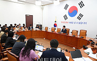 [포토] 김민석 민주당 정책위의장, 첫 기자간담회