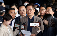 ‘돈봉투 의혹’ 사업가 김모 씨 검찰 출석…“모르는 일”
