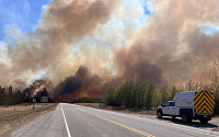 캐나다 서부 전역서 대형 산불…주민 2만4000여 명 대피