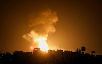 이스라엘, 가자지구 무장단체 거점 공습...최소 12명 사망 20명 부상