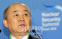 [핵안보정상회의]통일정책 브리핑하는 류 장관