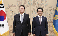 尹, 박민식 국가보훈부 장관·윤종진 차관에 임명장 수여